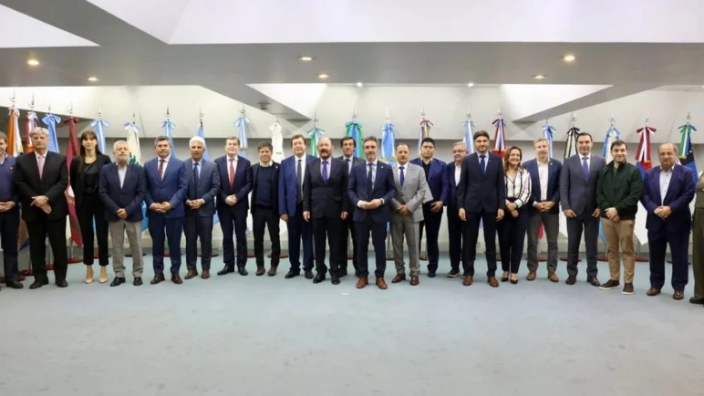 Las provincias presentaron dos proyectos para acelerar los recursos de la coparticipación